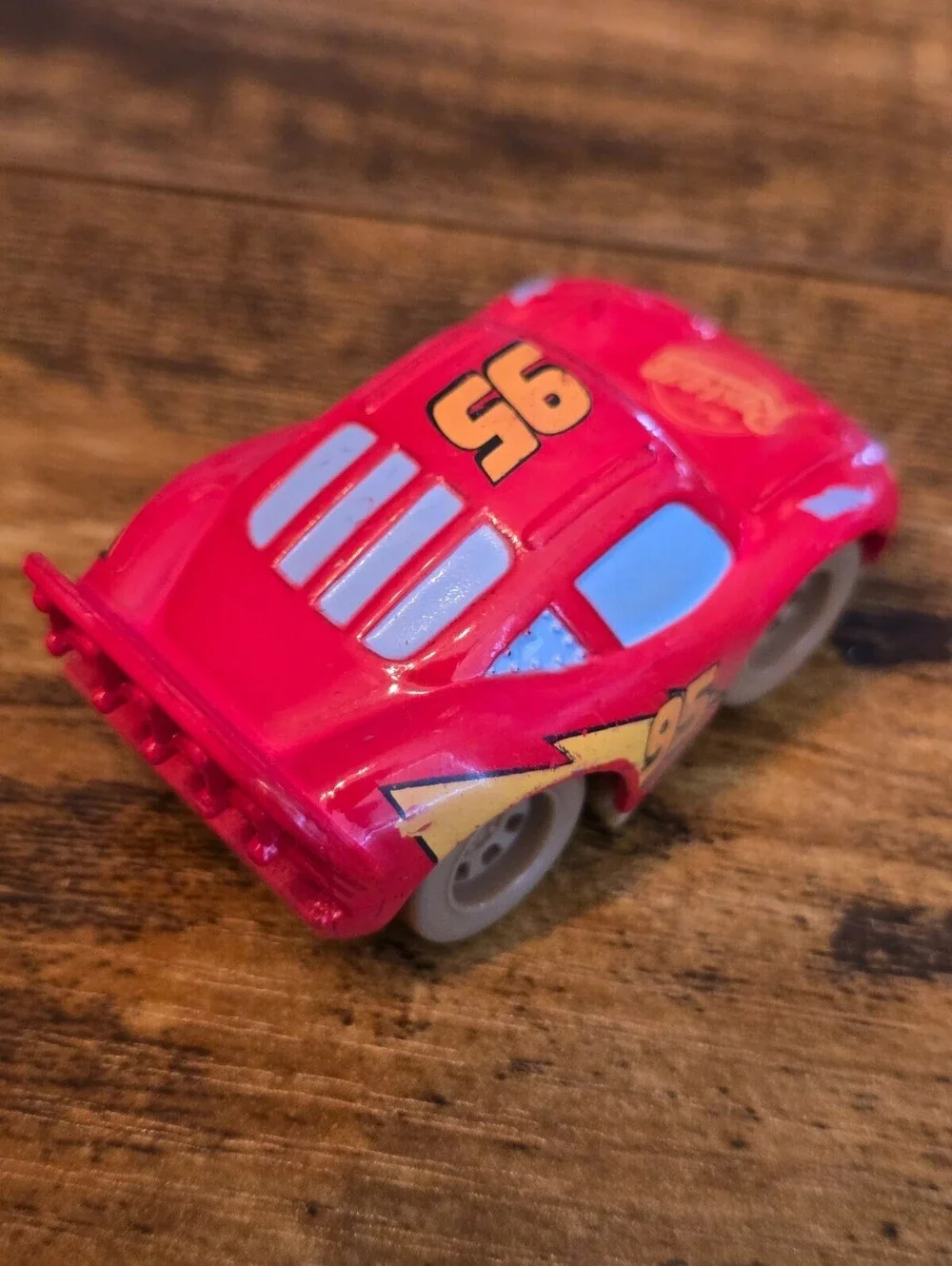 Mattel Disney Pixar Cars Metal Mini Racer featuring Lightning McQueen